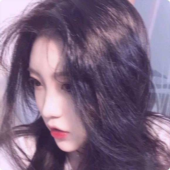 御姐时尚洒脱微信女生头像