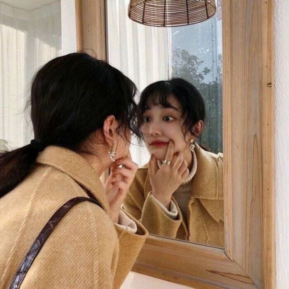 御姐时尚洒脱微信女生头像