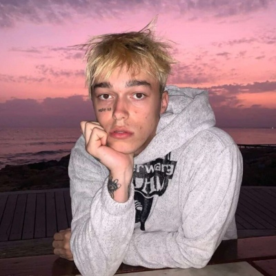 2020微信最新欧美主题情侣头像