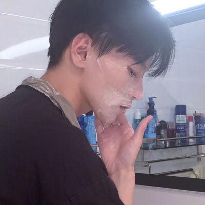 个性潮流的微信时尚男生头像