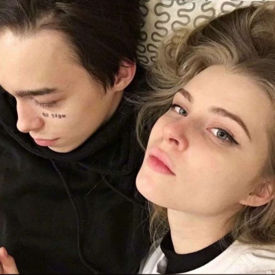 2020微信最新欧美主题情侣头像