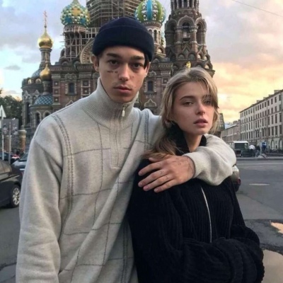 2020微信最新欧美主题情侣头像