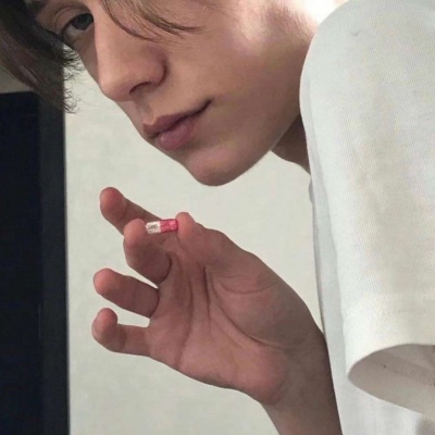 帅气迷人的微信高颜值男生头像