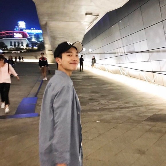 冷酷性感最潮微信男生头像