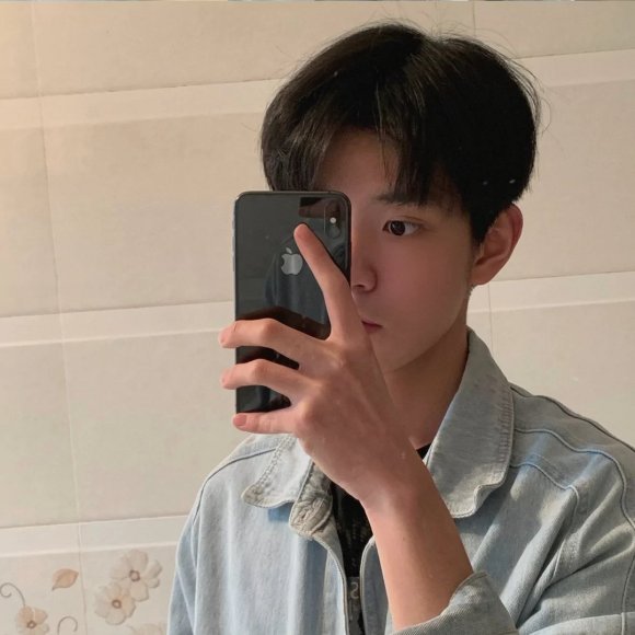 微信酷酷的冷漠男生头像