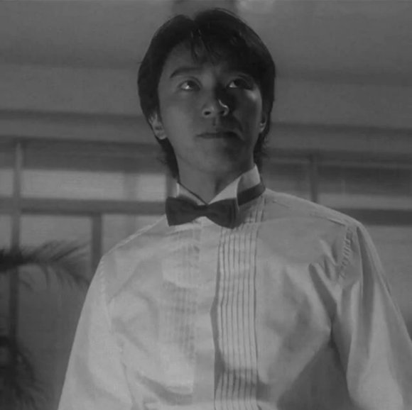 微信酷酷的冷漠男生头像