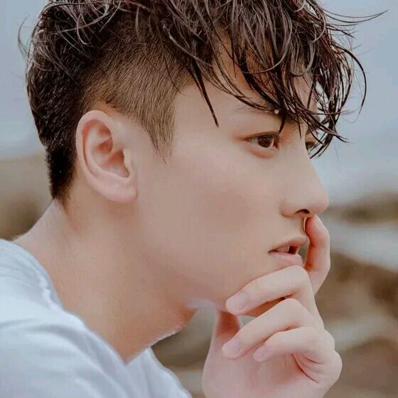 微信性感清纯男生头像