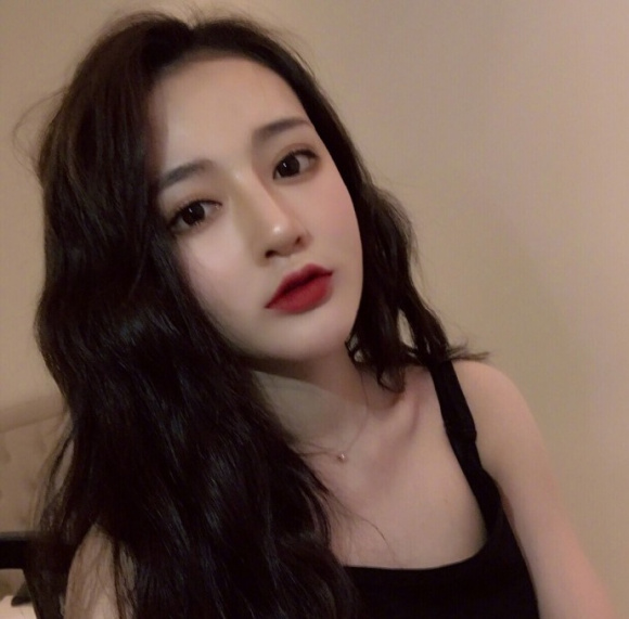 微信可爱清纯阳光女生头像