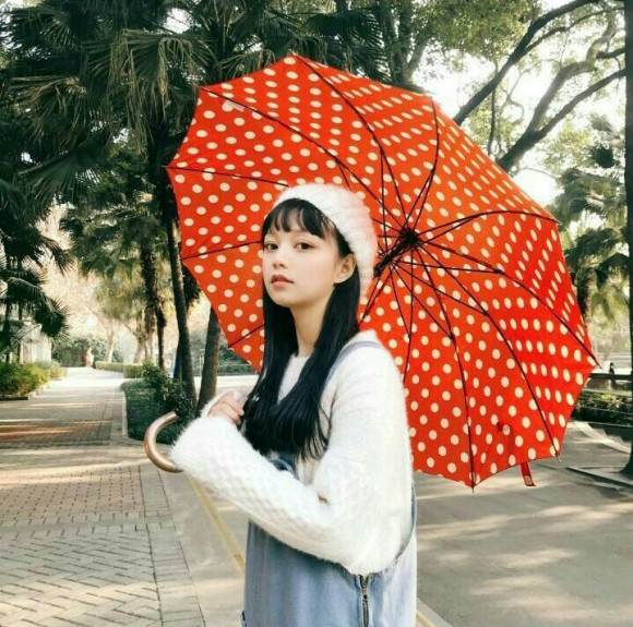 微信可爱清纯阳光女生头像