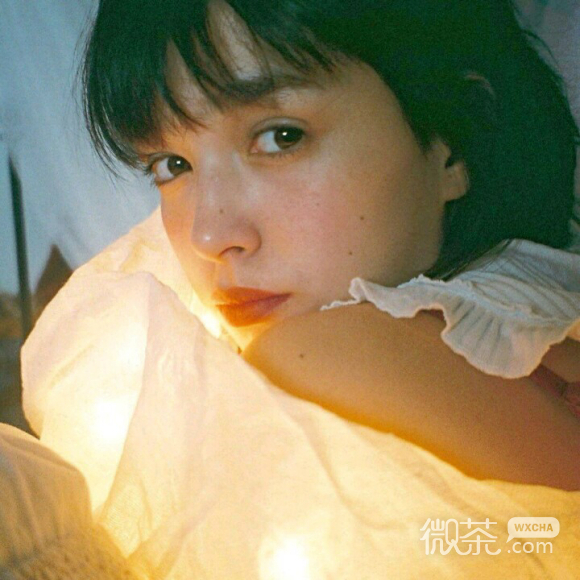 微信最潮深沉女生头像