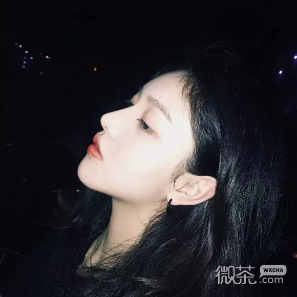 微信最潮深沉女生头像