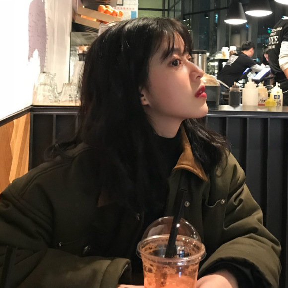 微信可爱清纯阳光女生头像