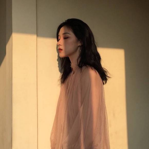 微信可爱清纯阳光女生头像