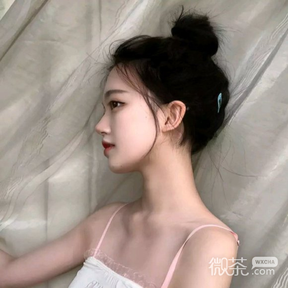 微信酷酷的阳光御姐女生头像