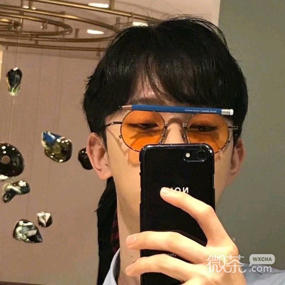 最潮洒脱阳光微信男生头像