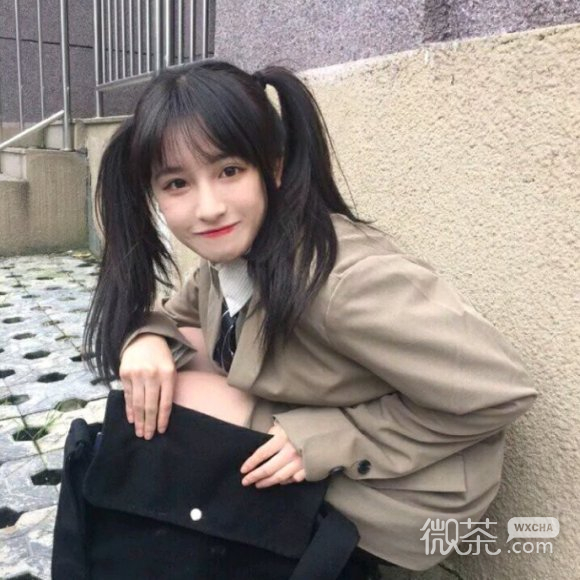 微信酷酷的阳光御姐女生头像