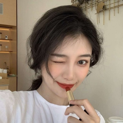 高冷好看的微信气质女生头像