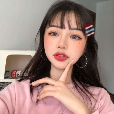 高冷好看的微信气质女生头像