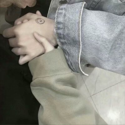 手控专用的微信真人情侣头像合集