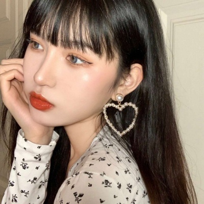 高冷好看的微信气质女生头像