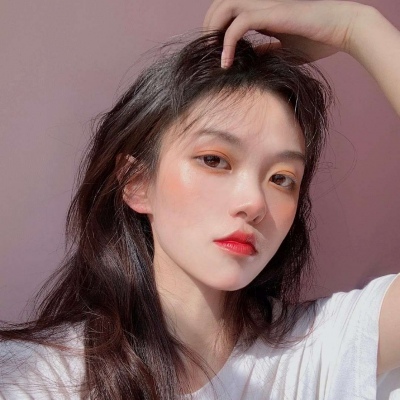 高冷好看的微信气质女生头像
