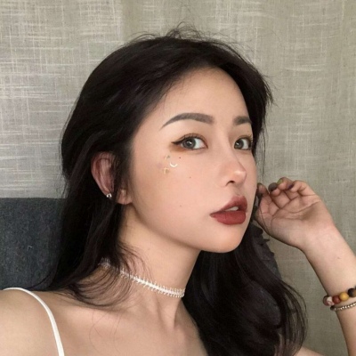 高冷好看的微信气质女生头像