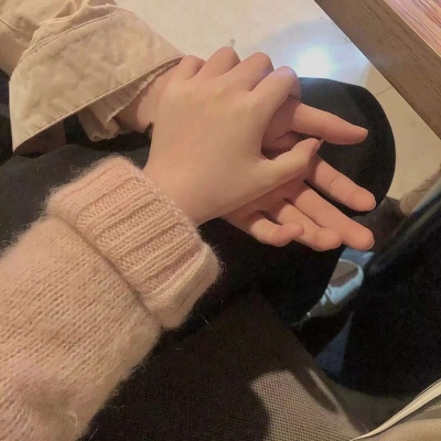 手控专用的微信真人情侣头像合集