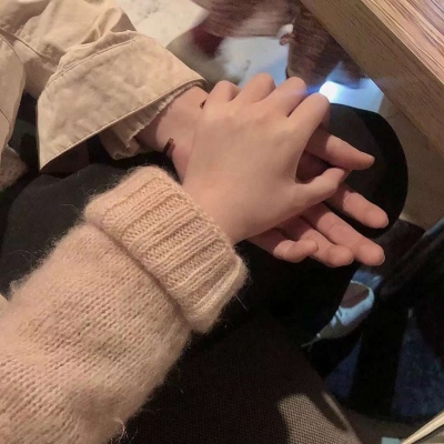 手控专用的微信真人情侣头像合集