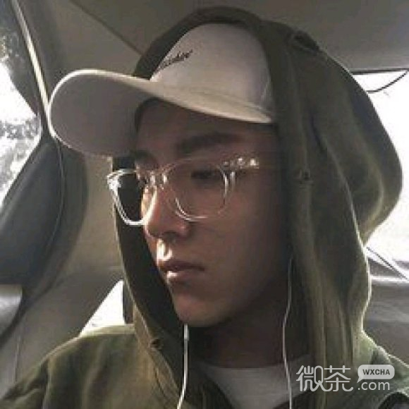 微信最潮性感阳光男生头像