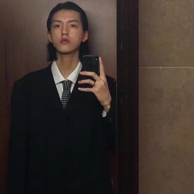霸气酷炫的微信时尚男生头像