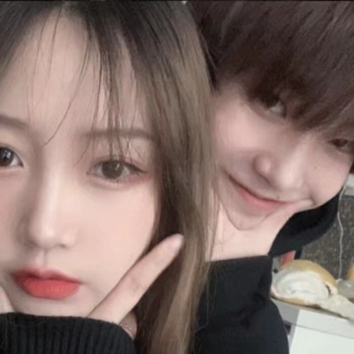 甜蜜恩爱的微信最新情侣头像