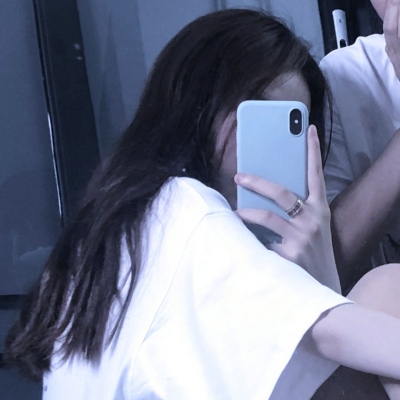 甜蜜恩爱的微信最新情侣头像