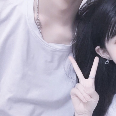 甜蜜恩爱的微信最新情侣头像