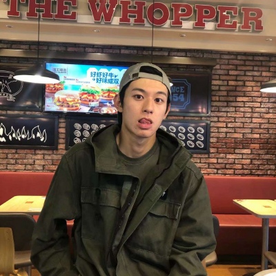 霸气酷炫的微信时尚男生头像