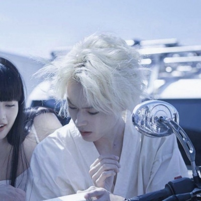 甜蜜恩爱的微信最新情侣头像