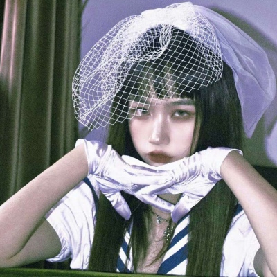 冷酷帅气的微信真人非主流女生头像