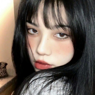 冷酷帅气的微信真人非主流女生头像