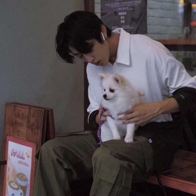 伤感帅气的微信真人男生头像