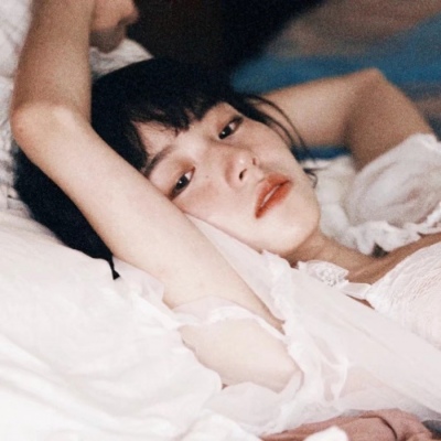 文艺知性的微信小清新女生头像