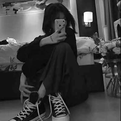 霸气好看的微信黑白女生头像