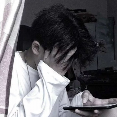 伤感帅气的微信真人男生头像