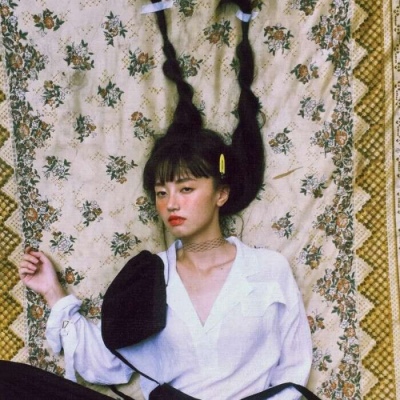 文艺知性的微信小清新女生头像