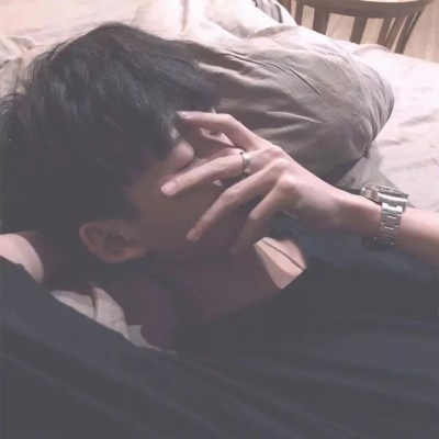 伤感帅气的微信真人男生头像
