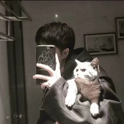 帅气遮脸的微信高颜男生头像