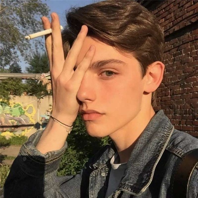 可爱搞怪的微信欧美范男生头像