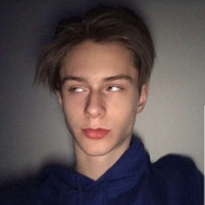 可爱搞怪的微信欧美范男生头像