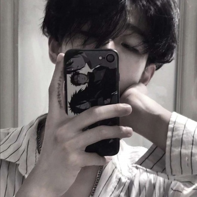 帅气遮脸的微信高颜男生头像