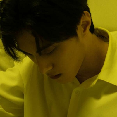 帅气高冷的微信成熟男生头像