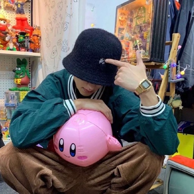 搞笑沙雕风格的微信男生头像