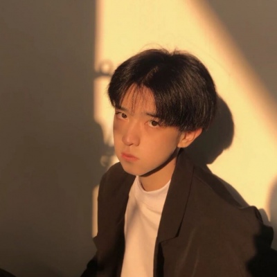 好看小清新的微信真人男生头像